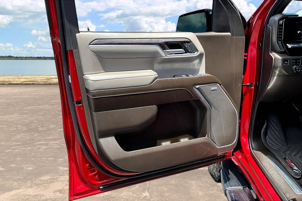 Used 2023 Chevrolet Silverado 1500 LTZ AWD/4WD image 23