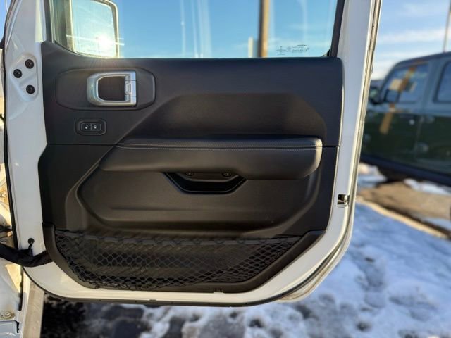 Used 2019 Jeep Wrangler Unlimited Sahara w/ Uconnect 4C Nav & Sound Group image 15