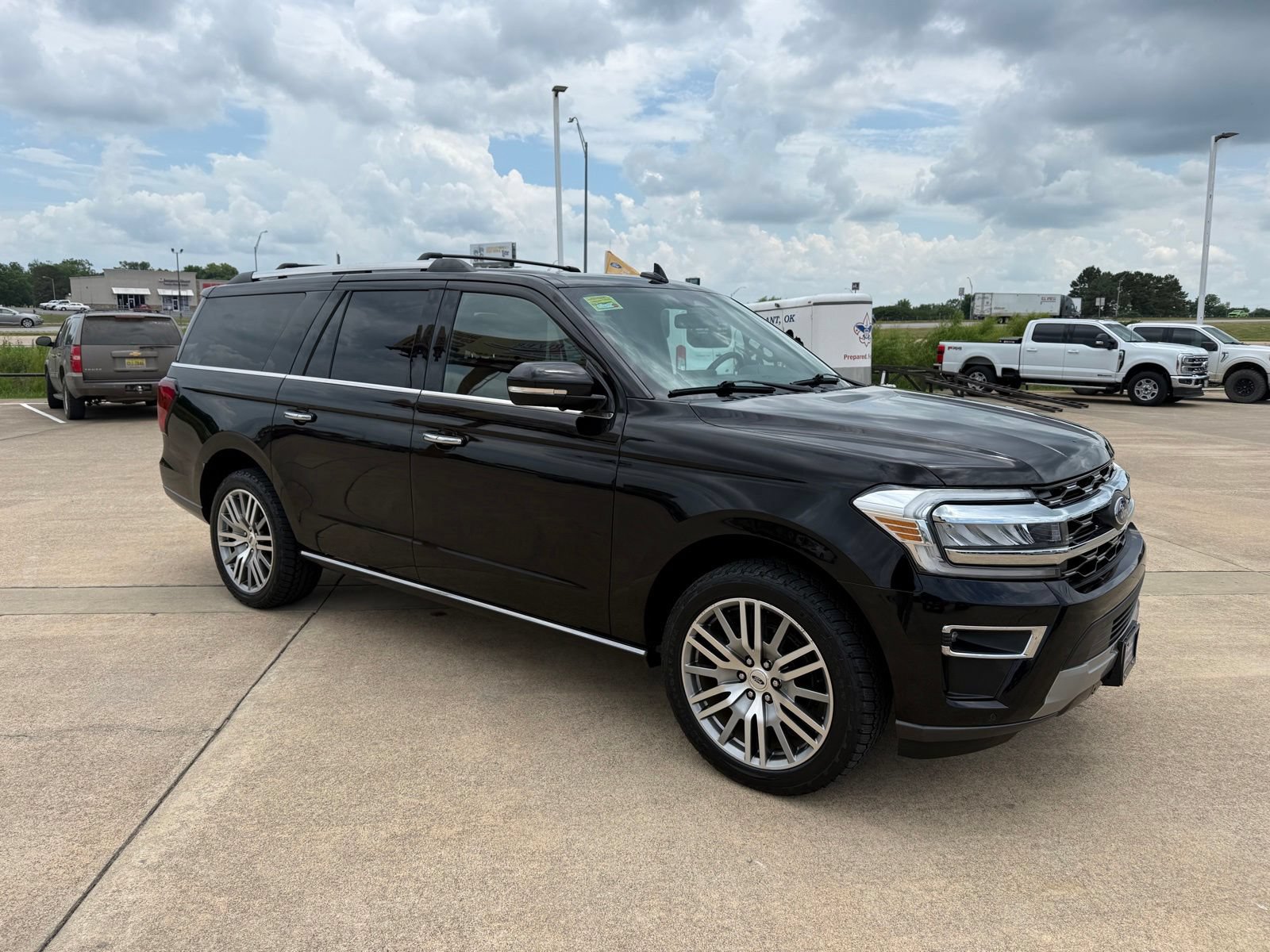 Certified 2024 Ford Expedition Max Limited AWD/4WD image 3