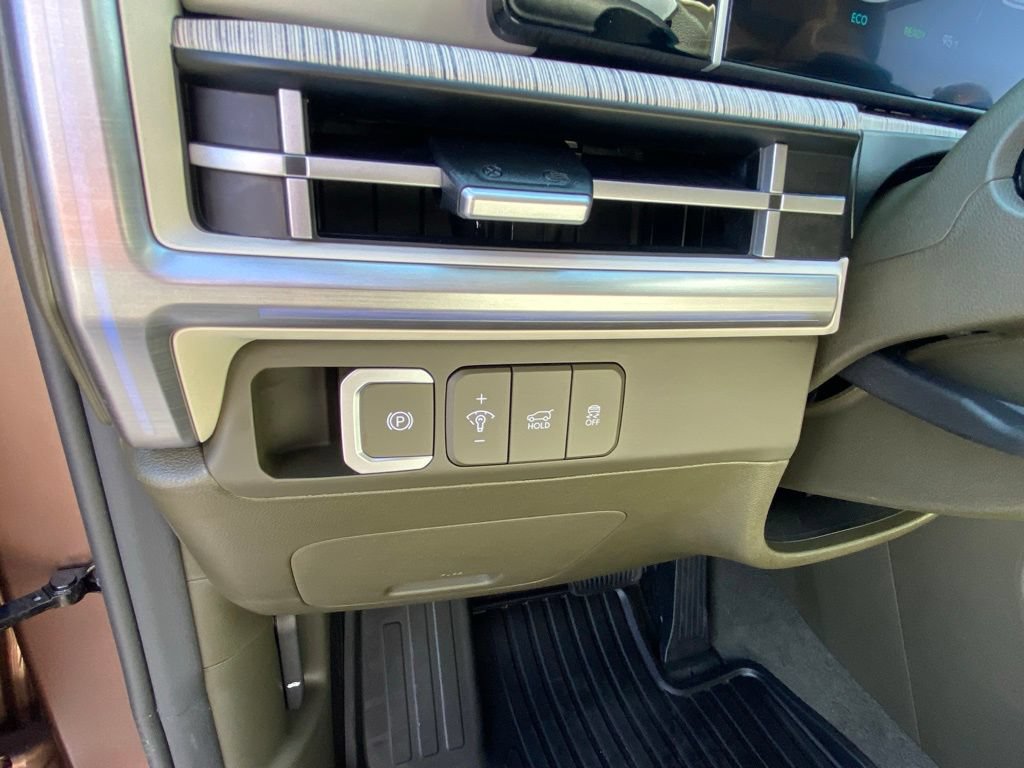 Used 2025 Hyundai Santa Fe Calligraphy AWD/4WD image 12