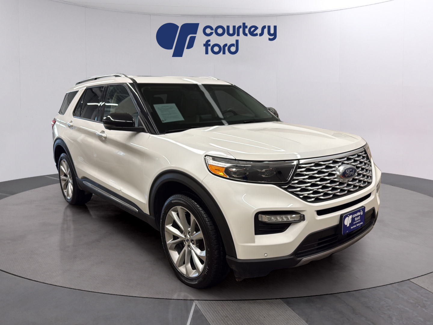 Certified 2023 Ford Explorer Platinum w/ Technology Package