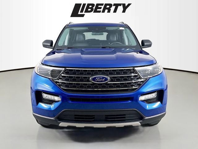 Certified 2022 Ford Explorer XLT w/ Equipment Group 202A image 8