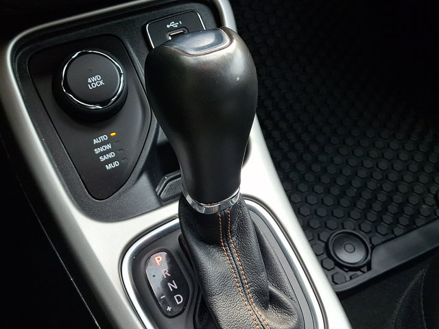 Used 2021 Jeep Compass Latitude w/ Driver Assistance Group AWD/4WD image 23