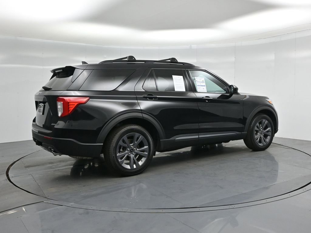 Certified 2023 Ford Explorer XLT w/ Equipment Group 202A image 31