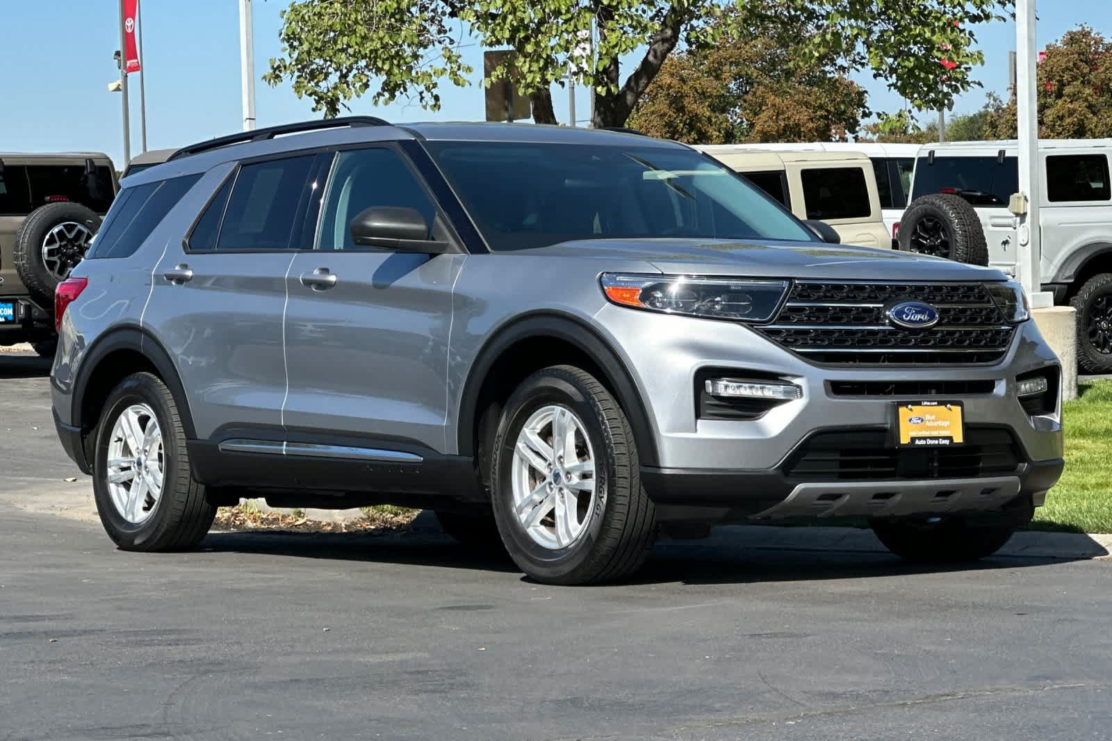 Certified 2023 Ford Explorer XLT w/ Equipment Group 202A AWD/4WD image 9