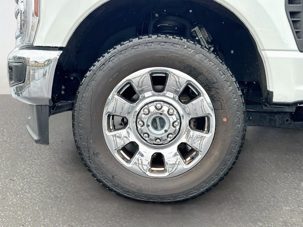 Certified 2024 Ford F250 King Ranch w/ Chrome Package AWD/4WD image 31