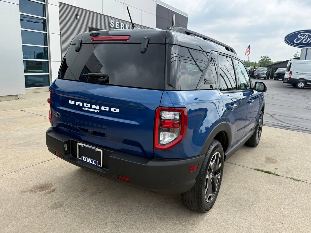 Certified 2023 Ford Bronco Sport Outer Banks AWD/4WD image 11