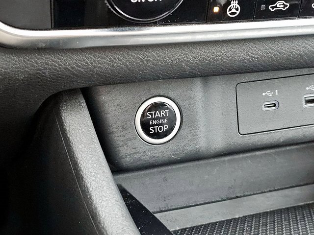 Used 2023 Nissan Rogue SV w/ SV Premium B Package image 8