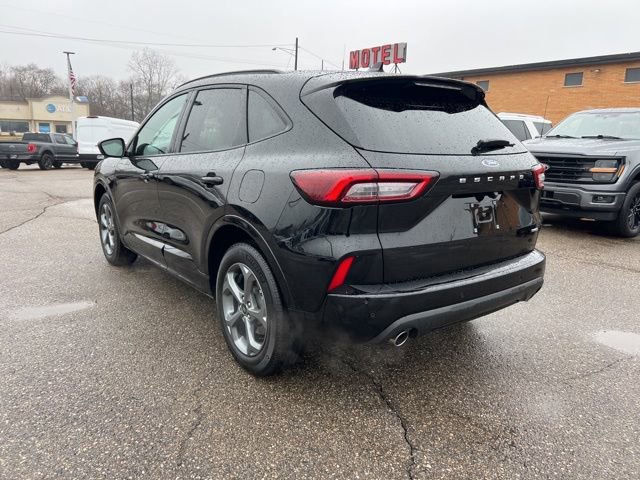 Certified 2024 Ford Escape ST-Line w/ Tech Pack #1 image 4