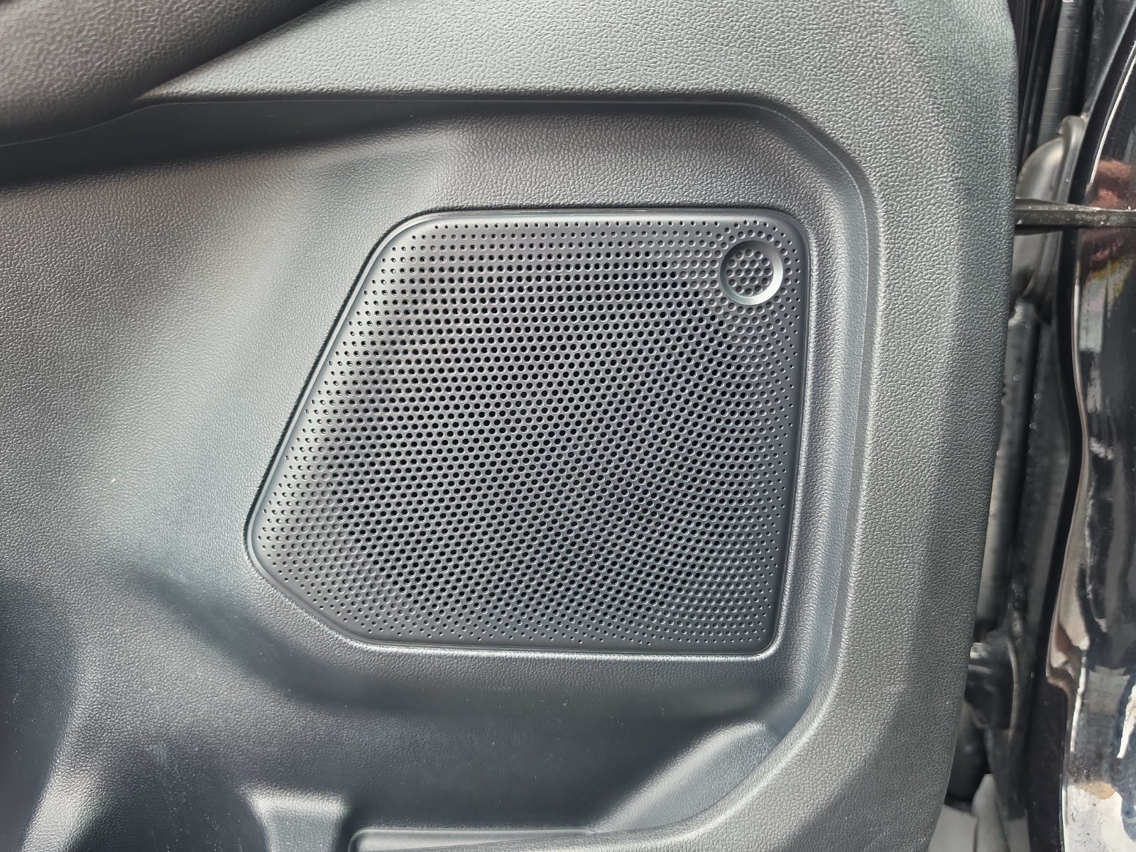 Certified 2025 Ford Escape Active FWD image 17
