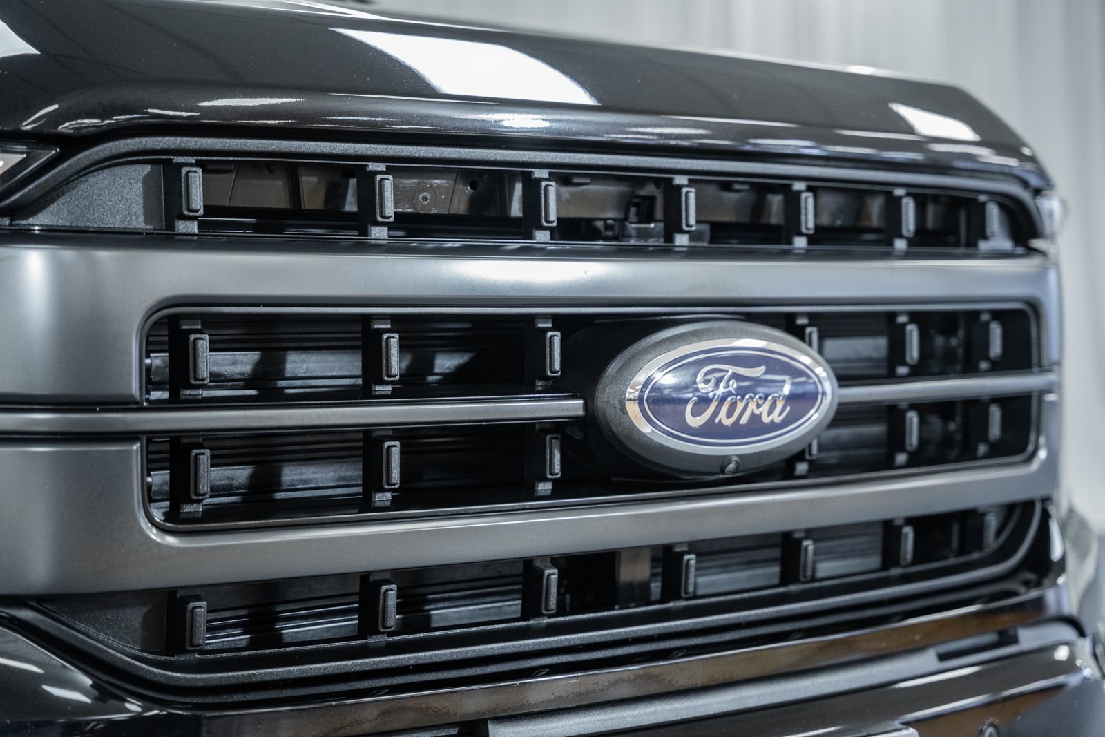 Certified 2023 Ford F150 Lariat w/ Equipment Group 502A High image 14