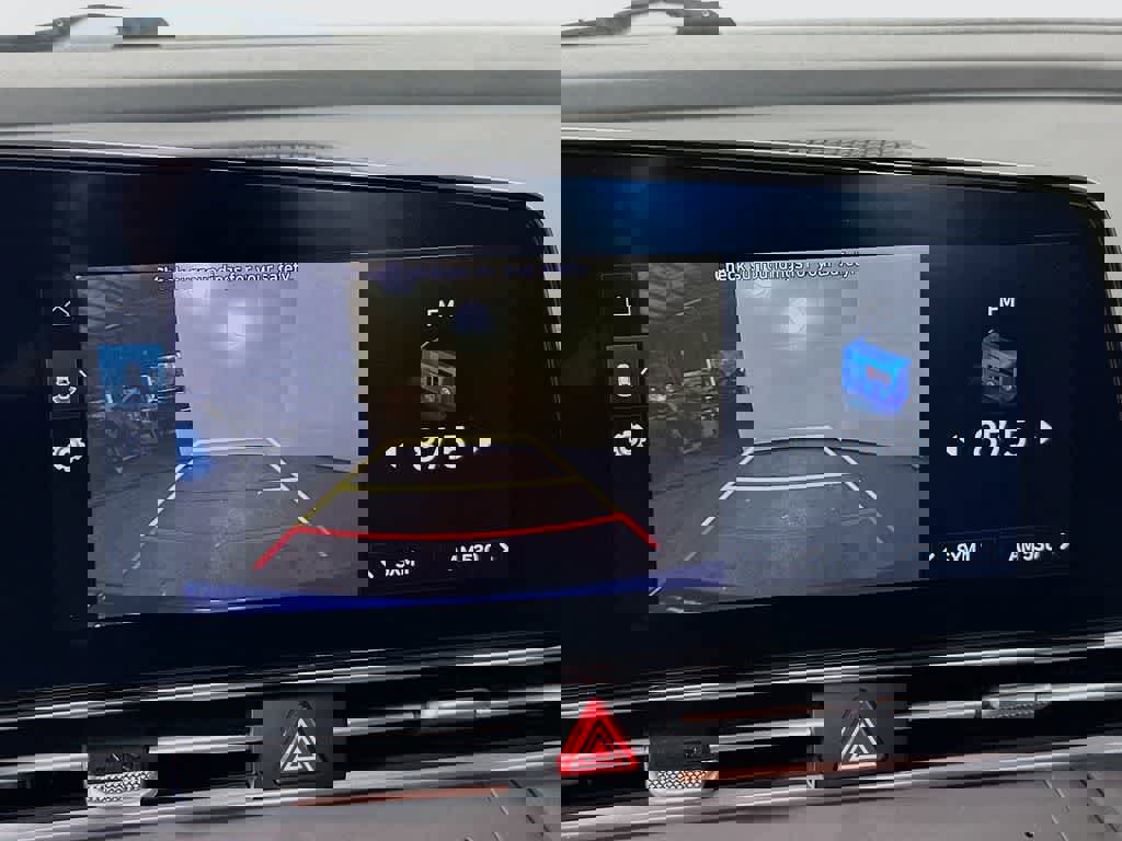 Used 2023 Hyundai Elantra SEL w/ Convenience Package image 26