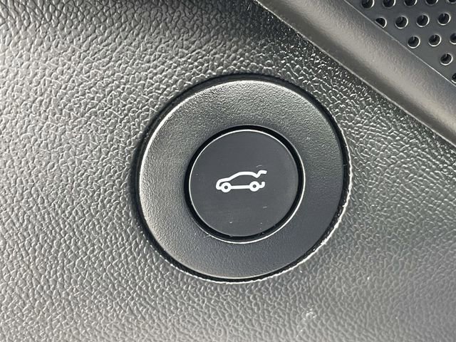 Used 2021 Chevrolet Camaro LT image 14