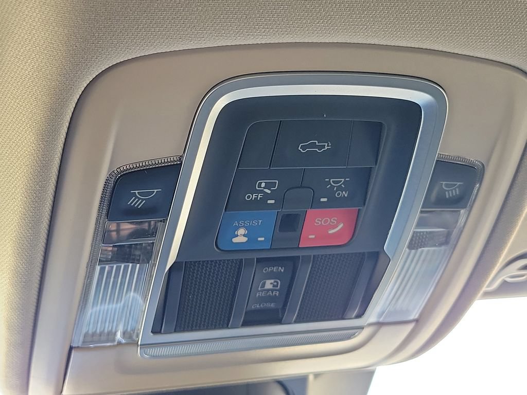 Used 2022 RAM 1500 Laramie AWD/4WD image 29