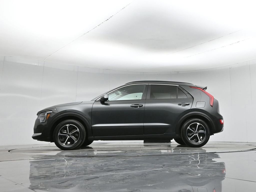 Used 2023 Kia Niro EX image 20