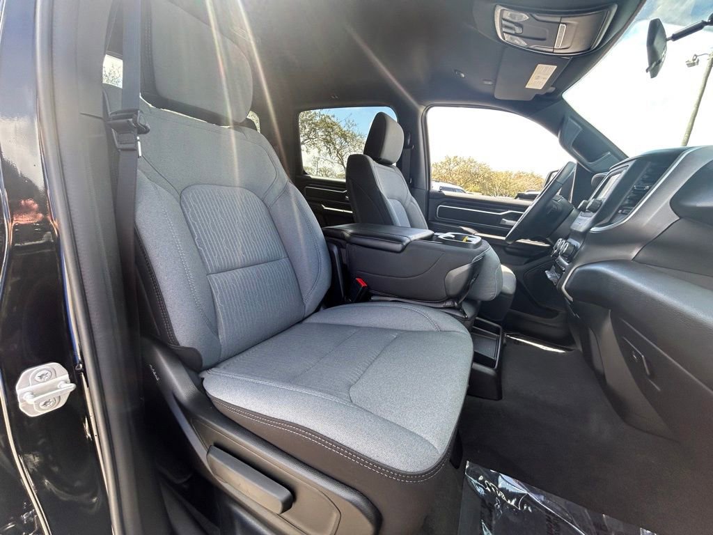 Used 2024 RAM 1500 Big Horn RWD image 29