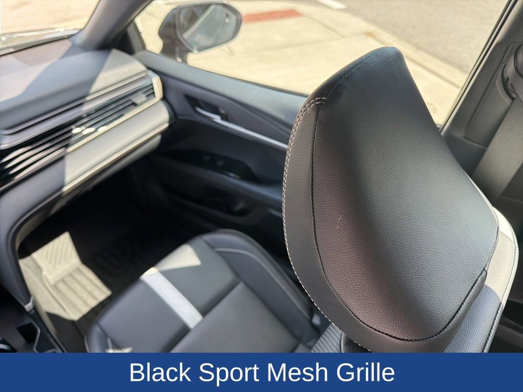 Used 2025 Toyota Camry SE w/ Multimedia Upgrade Package image 17