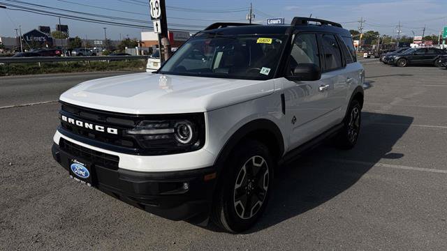 Certified 2023 Ford Bronco Sport Outer Banks AWD/4WD image 2