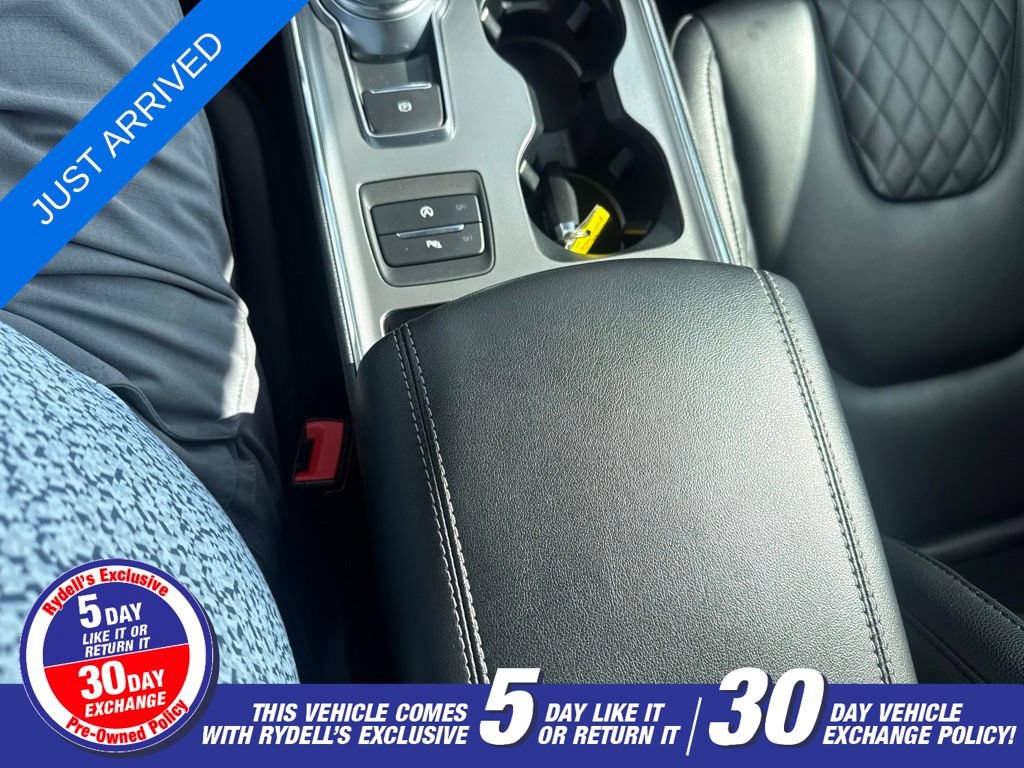 Certified 2024 Ford Edge Titanium AWD/4WD image 23