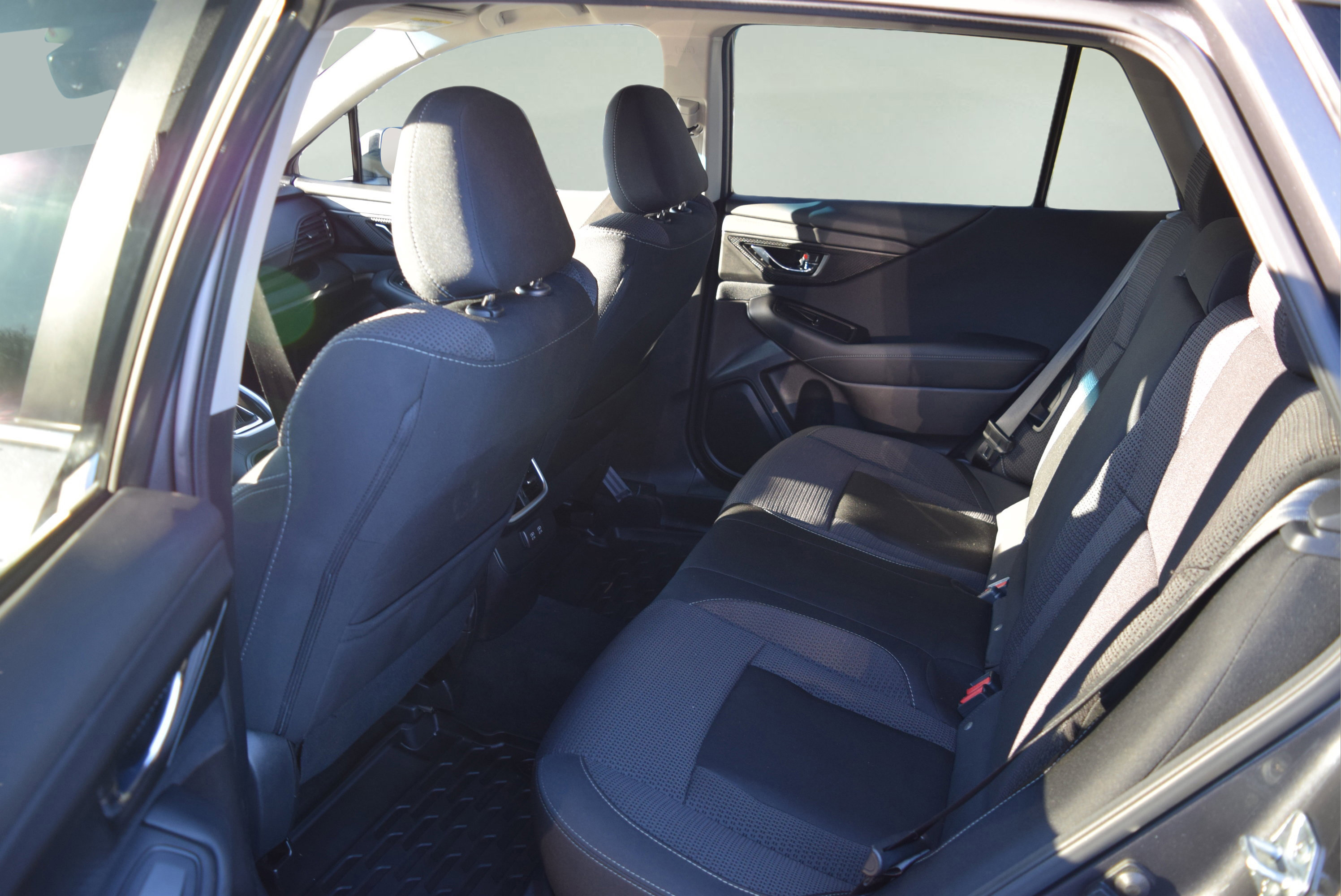 Used 2022 Subaru Outback Premium image 6