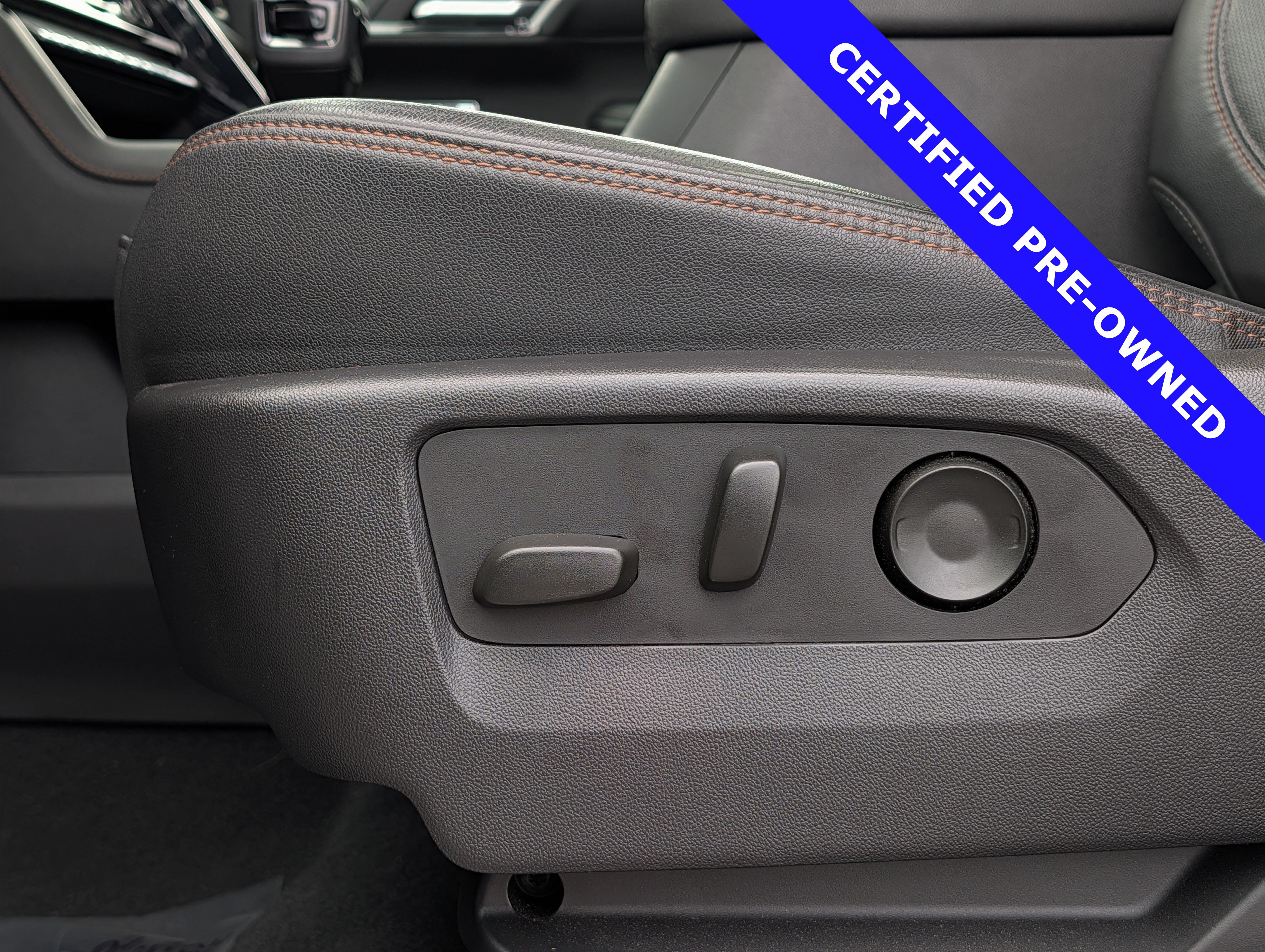 Used 2023 GMC Sierra 1500 AT4 w/ Technology Package AWD/4WD image 31