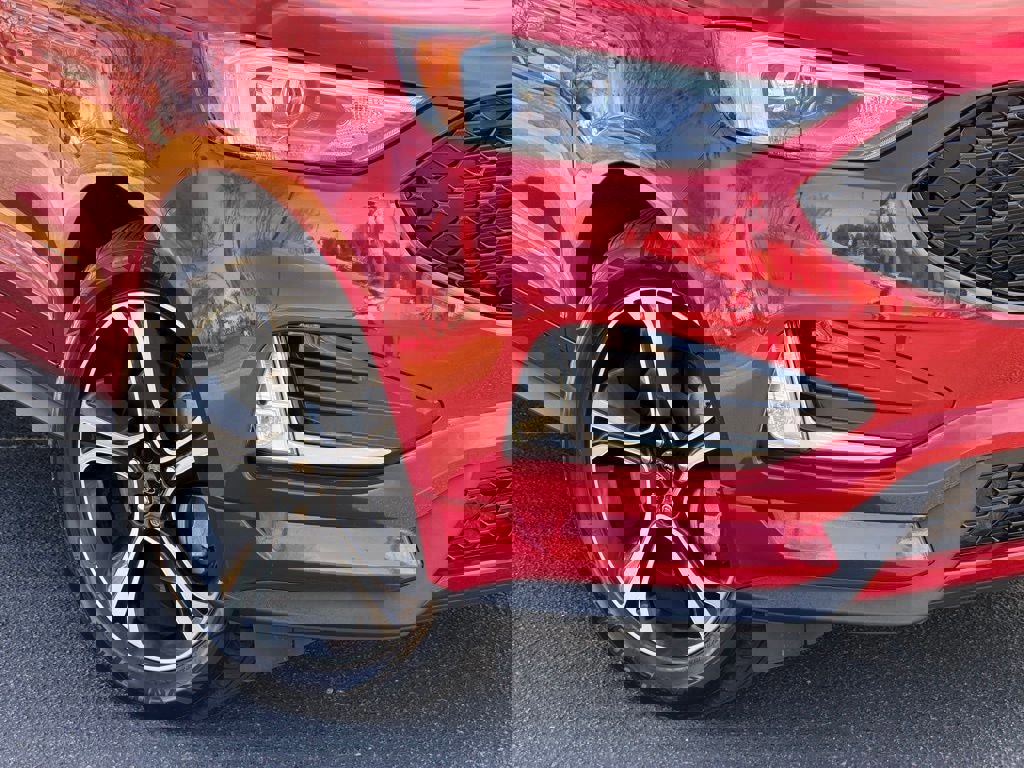 Certified 2022 Ford Edge ST image 19