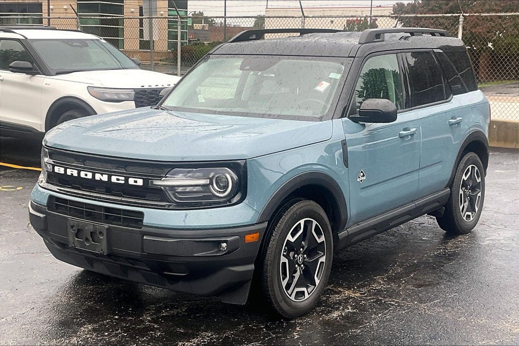Certified 2023 Ford Bronco Sport Outer Banks w/ Tech Package AWD/4WD image 11