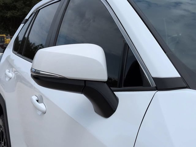 Used 2024 Toyota RAV4 XLE w/ Convenience Package FWD image 13