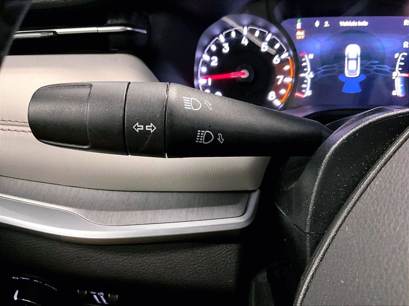 Used 2025 Jeep Compass Limited AWD/4WD image 30