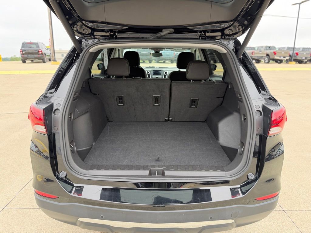 Used 2024 Chevrolet Equinox LT AWD/4WD image 39
