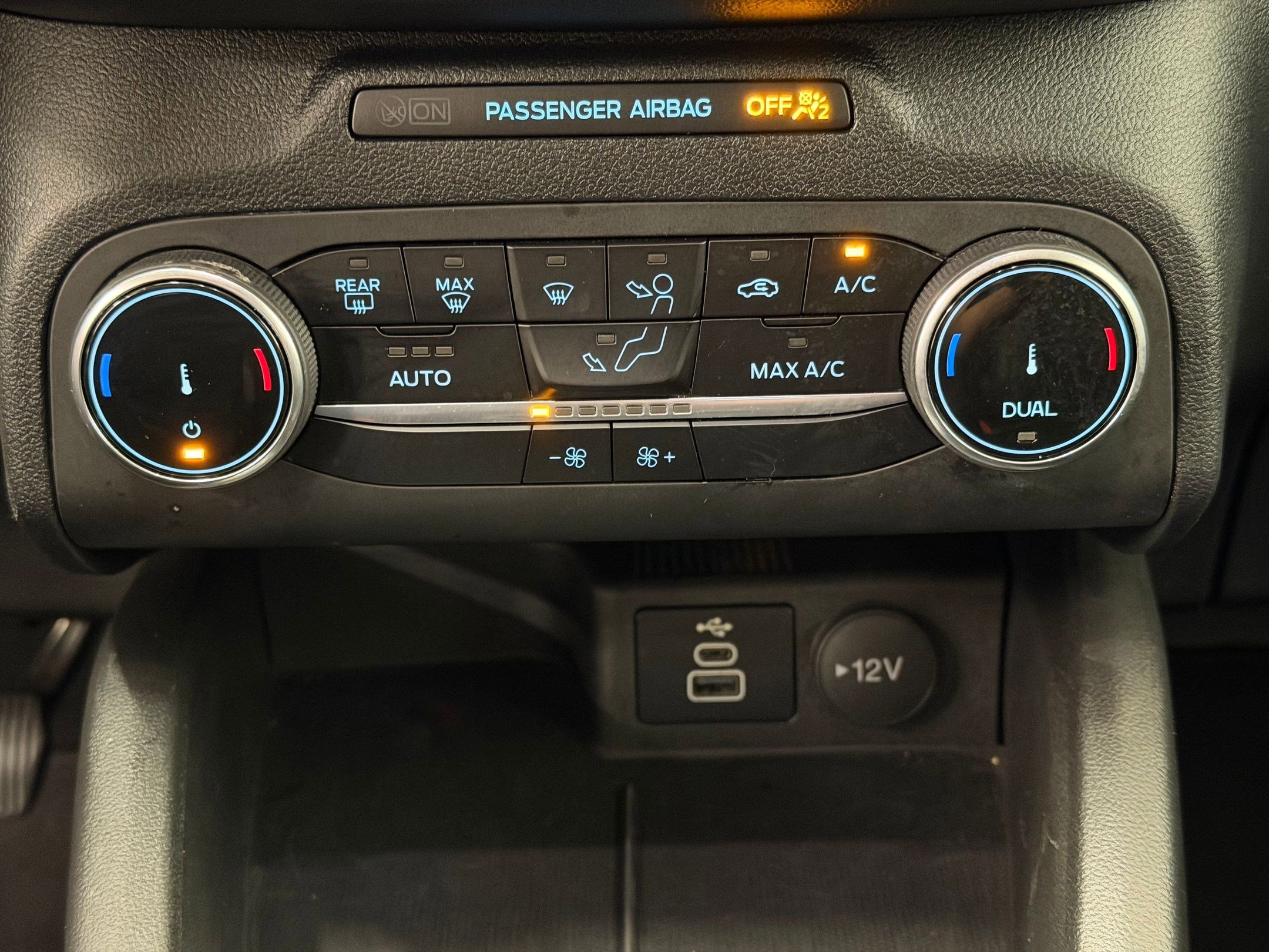 Certified 2025 Ford Escape ST-Line image 28