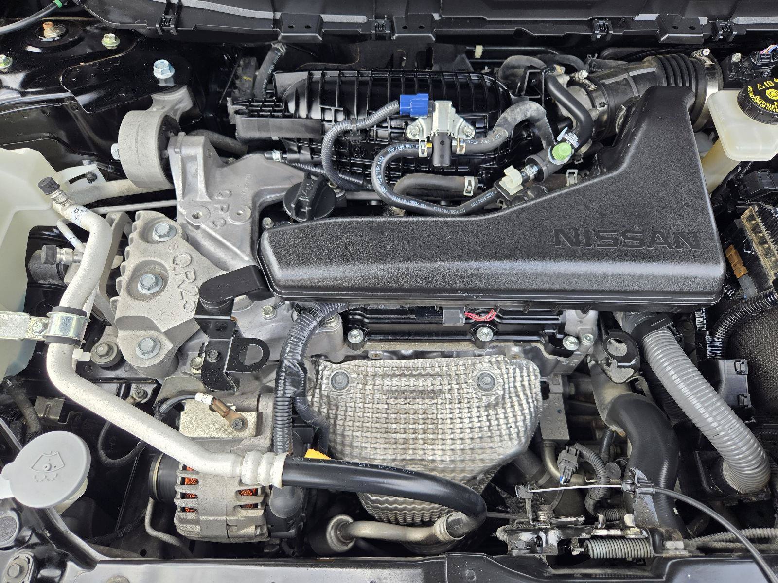 Used 2017 Nissan Rogue SV FWD image 30