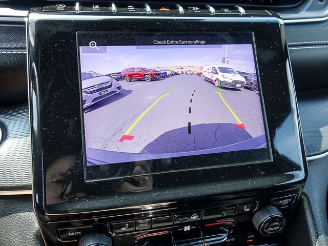 Used 2024 Jeep Grand Cherokee Altitude image 23