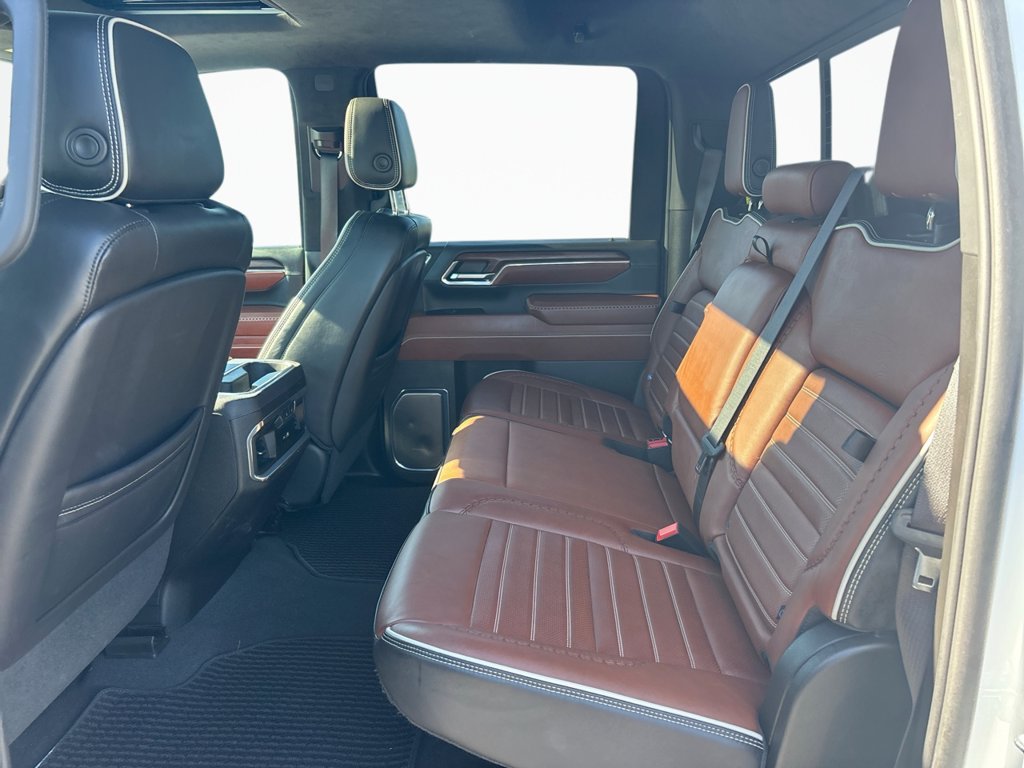 Used 2024 GMC Sierra 2500 Denali Ultimate AWD/4WD image 18