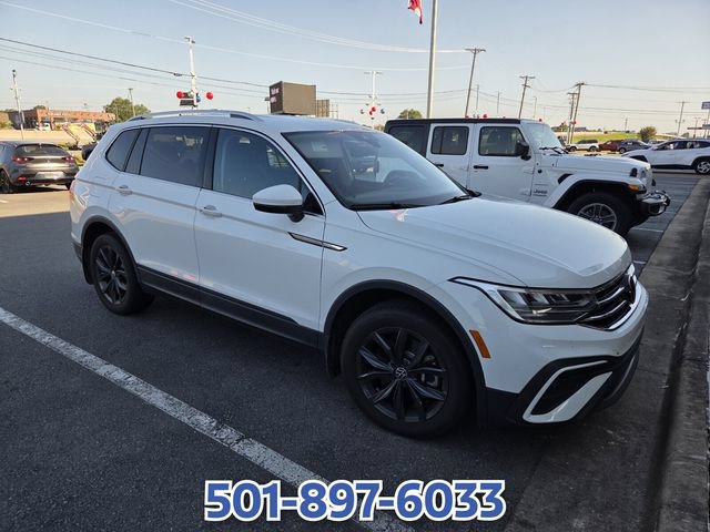 Used 2024 Volkswagen Tiguan SE FWD image 3