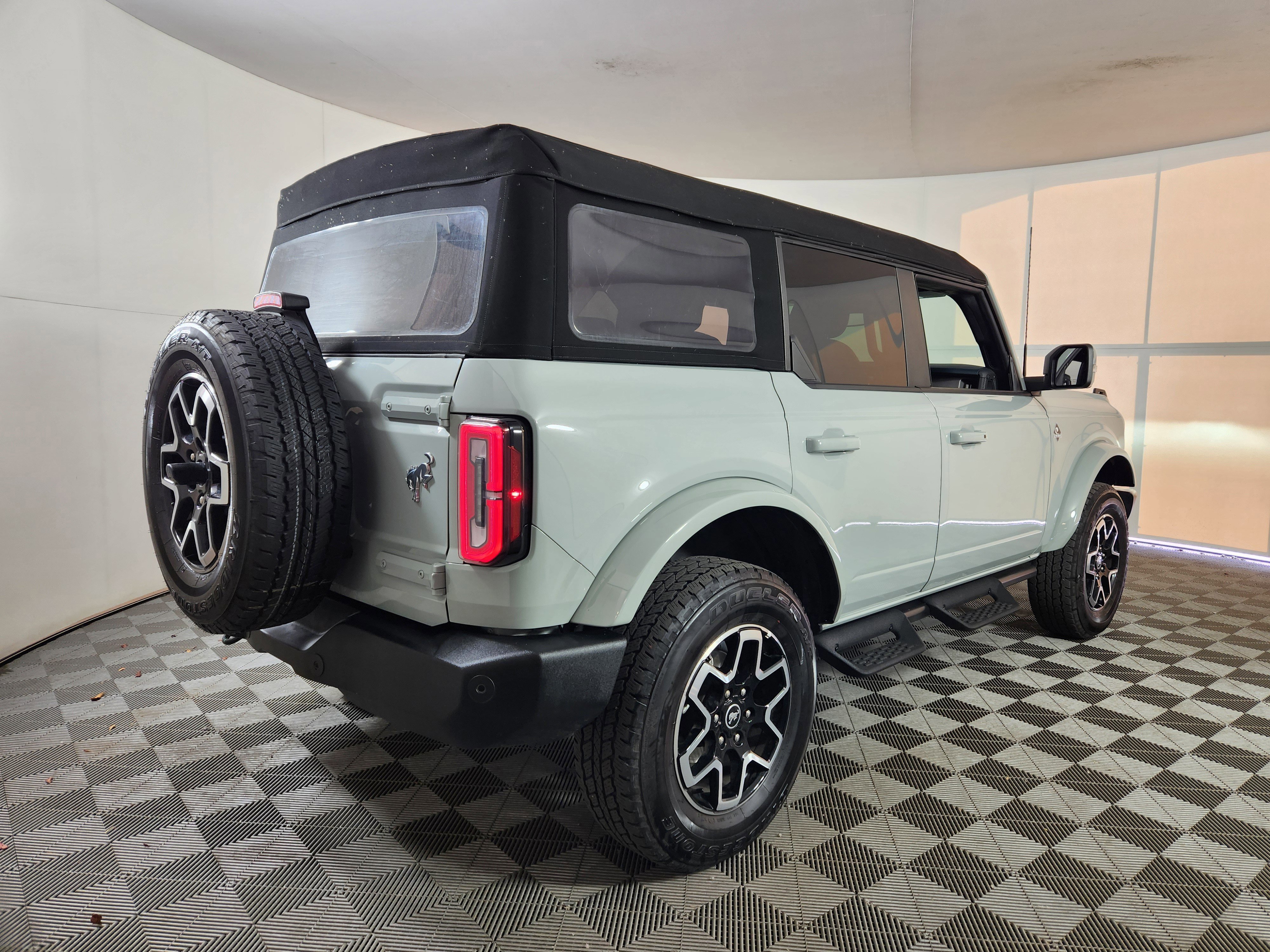 Certified 2024 Ford Bronco Outer Banks image 5