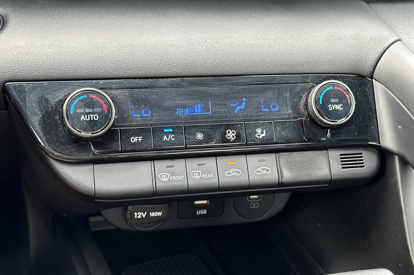 Used 2025 Hyundai Elantra Sport FWD image 20