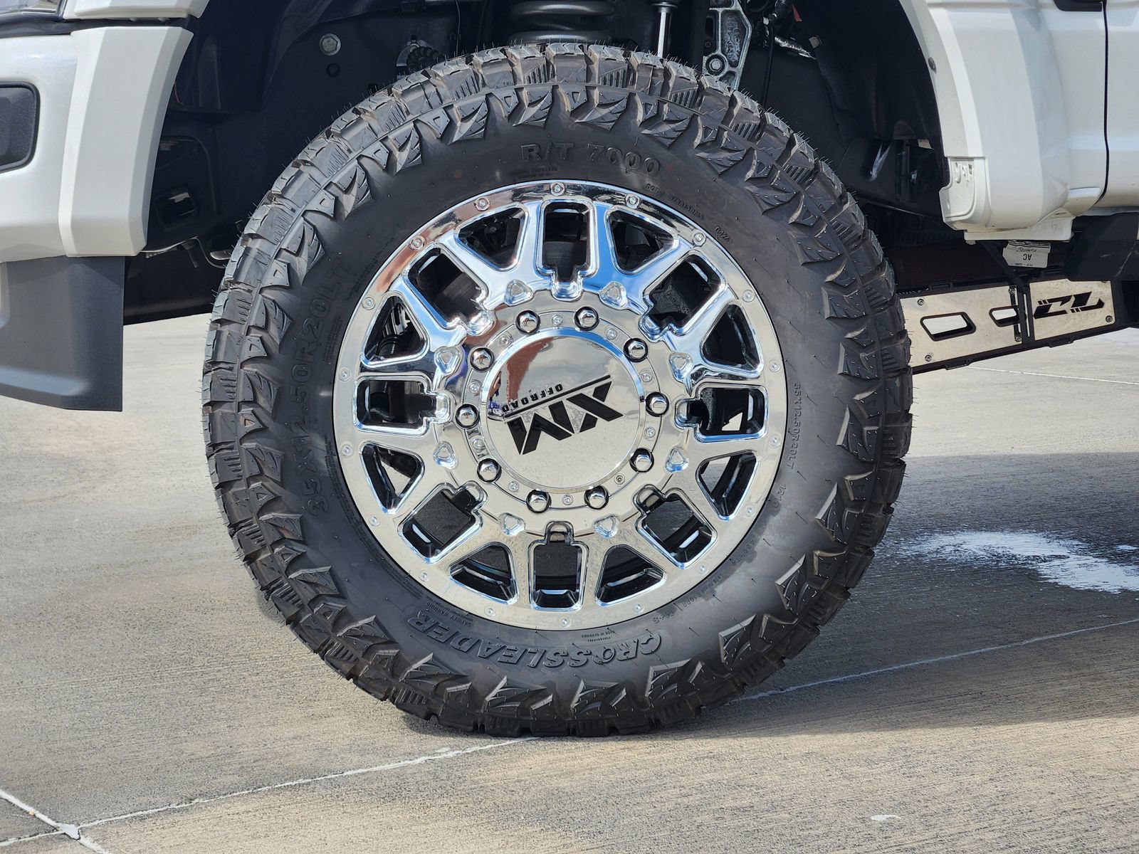 Certified 2025 Ford F450 Platinum w/ FX4 Off-Road Package AWD/4WD image 11