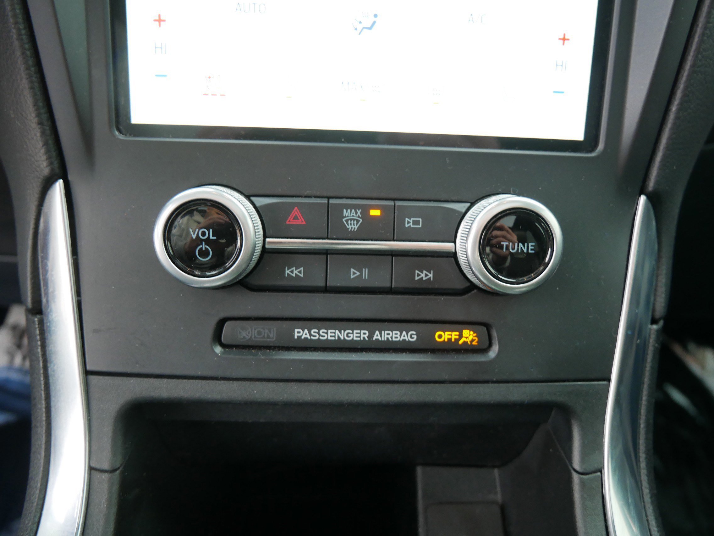 Certified 2022 Ford Edge ST w/ Equipment Group 401A image 30