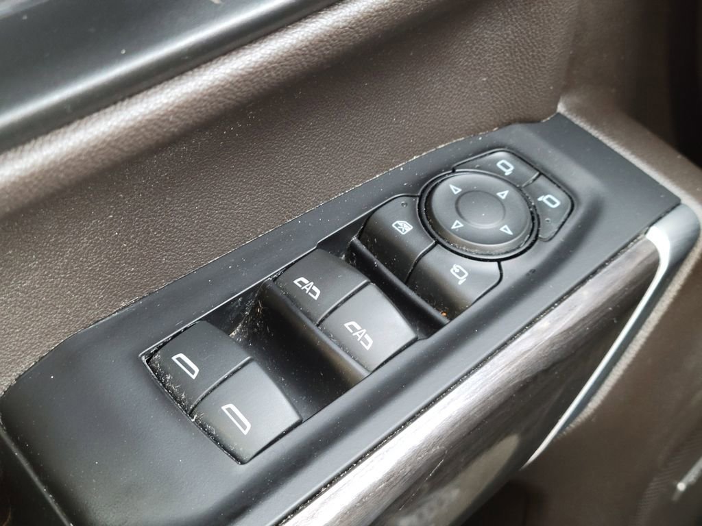 Used 2019 Chevrolet Silverado 1500 LTZ image 26