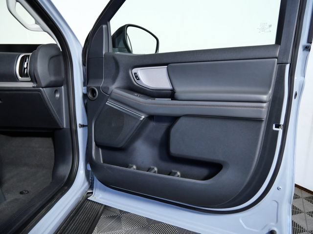 Certified 2025 Ford Expedition Active AWD/4WD image 9