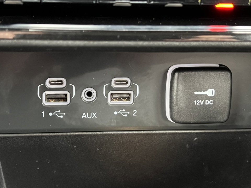 Used 2023 Jeep Grand Cherokee L Limited w/ Trailer Tow Group (B) image 31