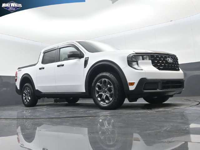 Certified 2025 Ford Maverick XLT w/ Equipment Group 302A AWD/4WD image 17