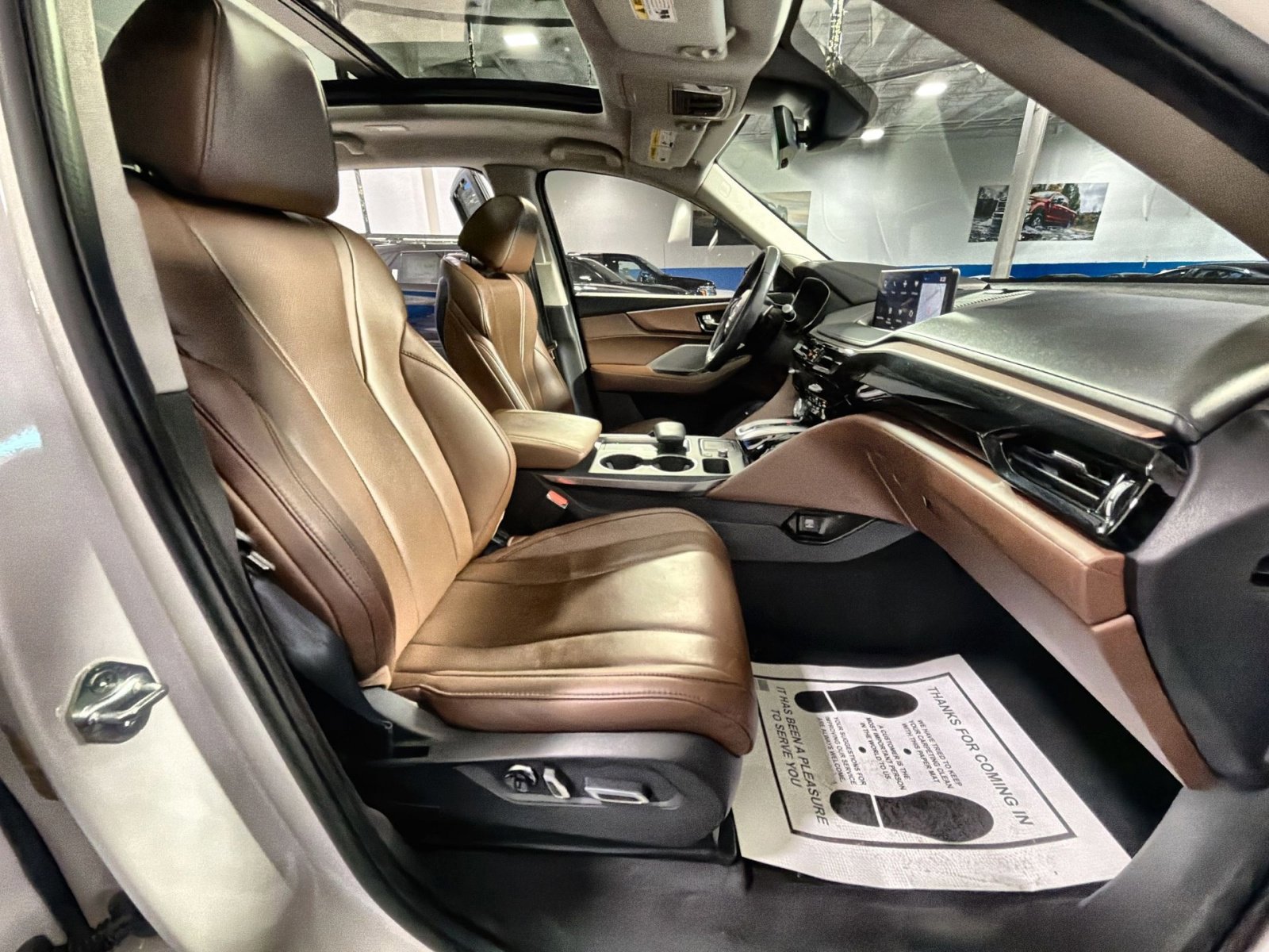 Used 2023 Acura MDX SH-AWD w/ Technology Package image 32