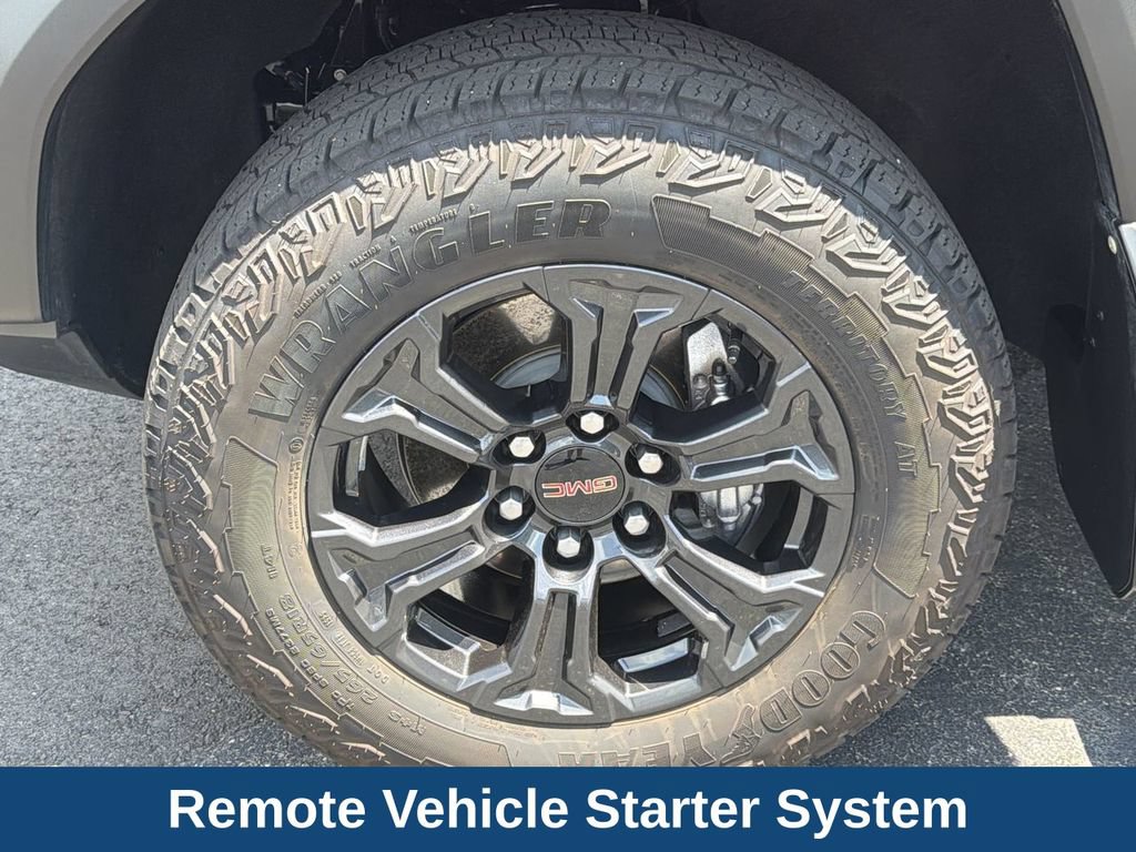 Used 2025 GMC Canyon Elevation w/ Convenience Package AWD/4WD image 10