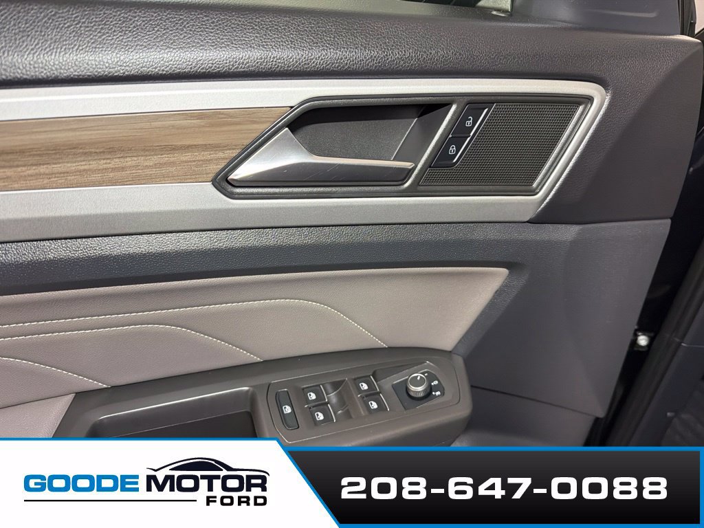 Used 2023 Volkswagen Atlas SEL AWD/4WD image 9