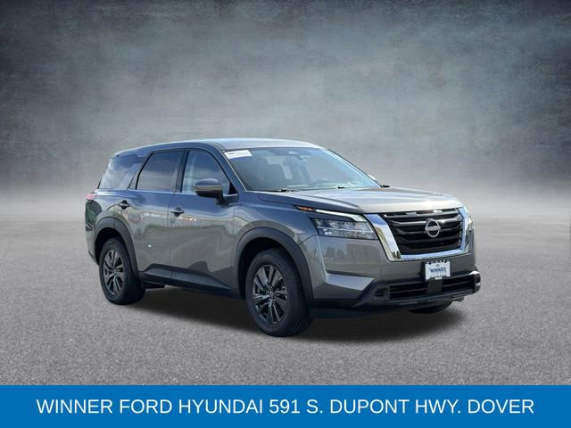 Used 2022 Nissan Pathfinder S image 4