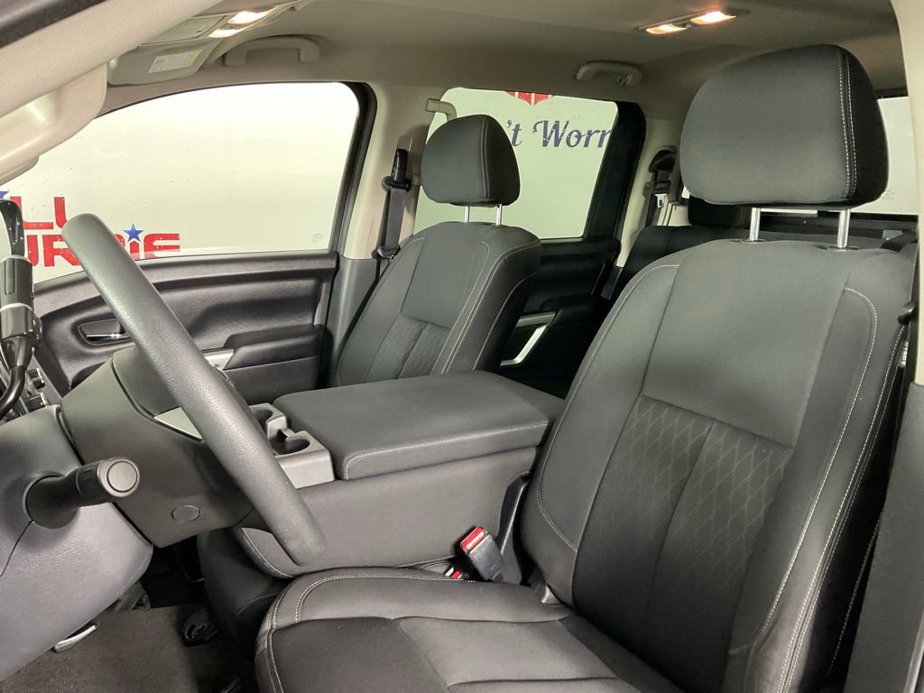 Used 2017 Nissan Titan SV RWD image 14