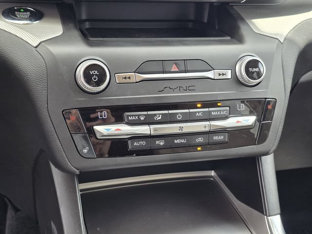 Certified 2020 Ford Explorer XLT w/ Equipment Group 202A AWD/4WD image 21