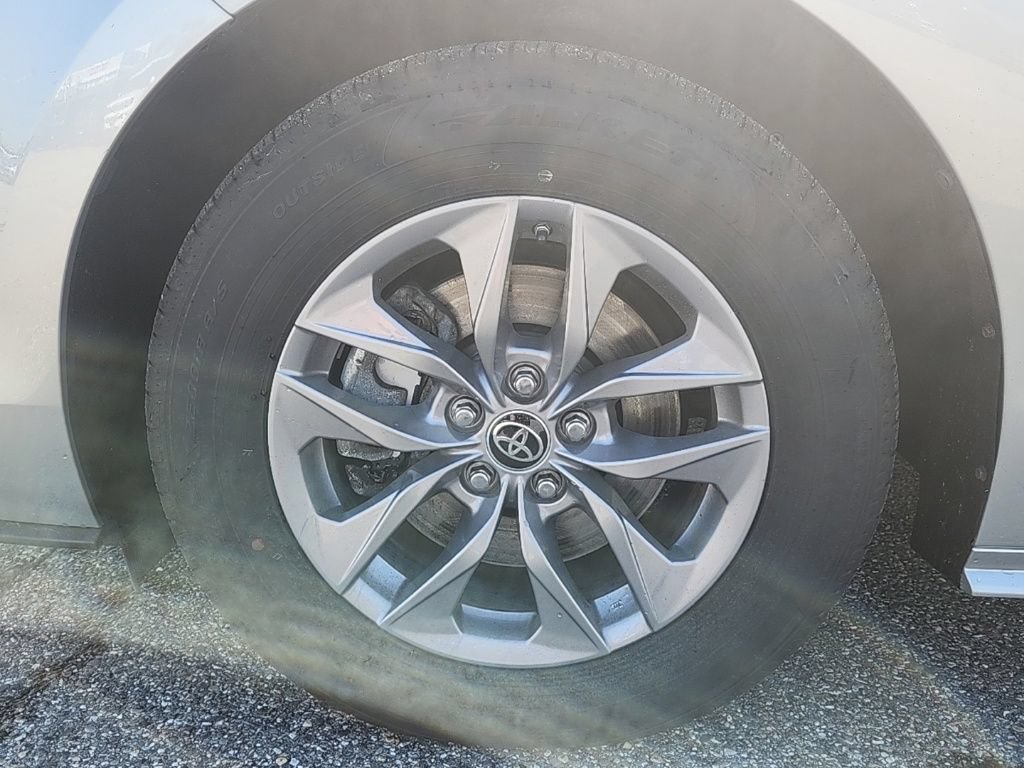 Used 2022 Toyota Sienna LE AWD/4WD image 21